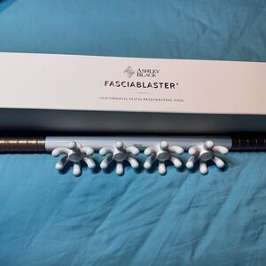 Ashley Black FasciaBlaster White and Brown